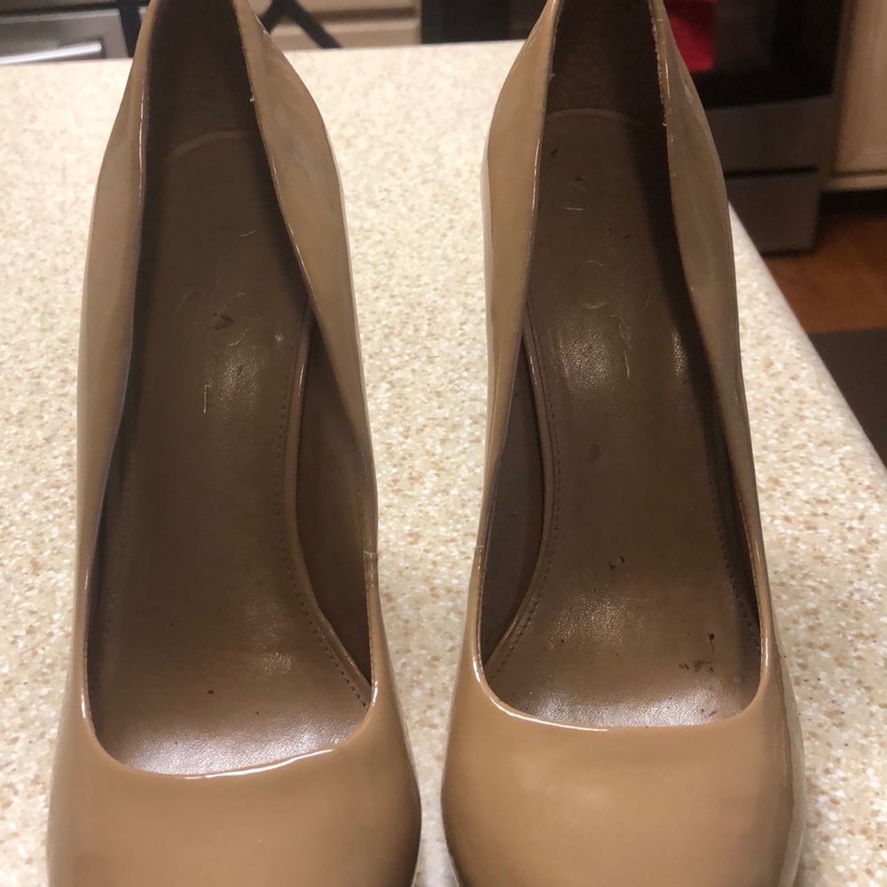 Jessica Simpson nude heels